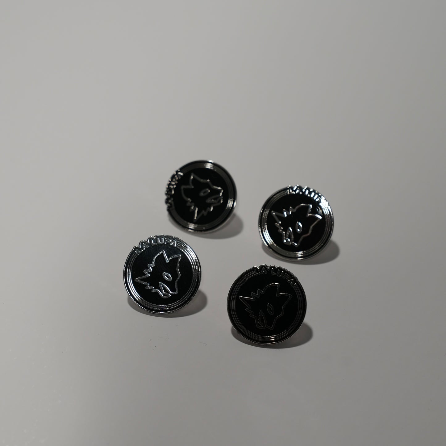 La Lupa Pins